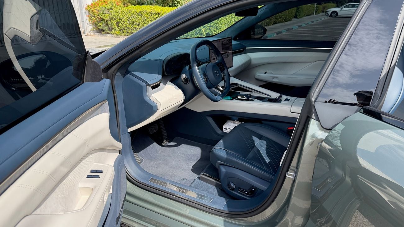 Zeekr 001 Dual Motor Green Color