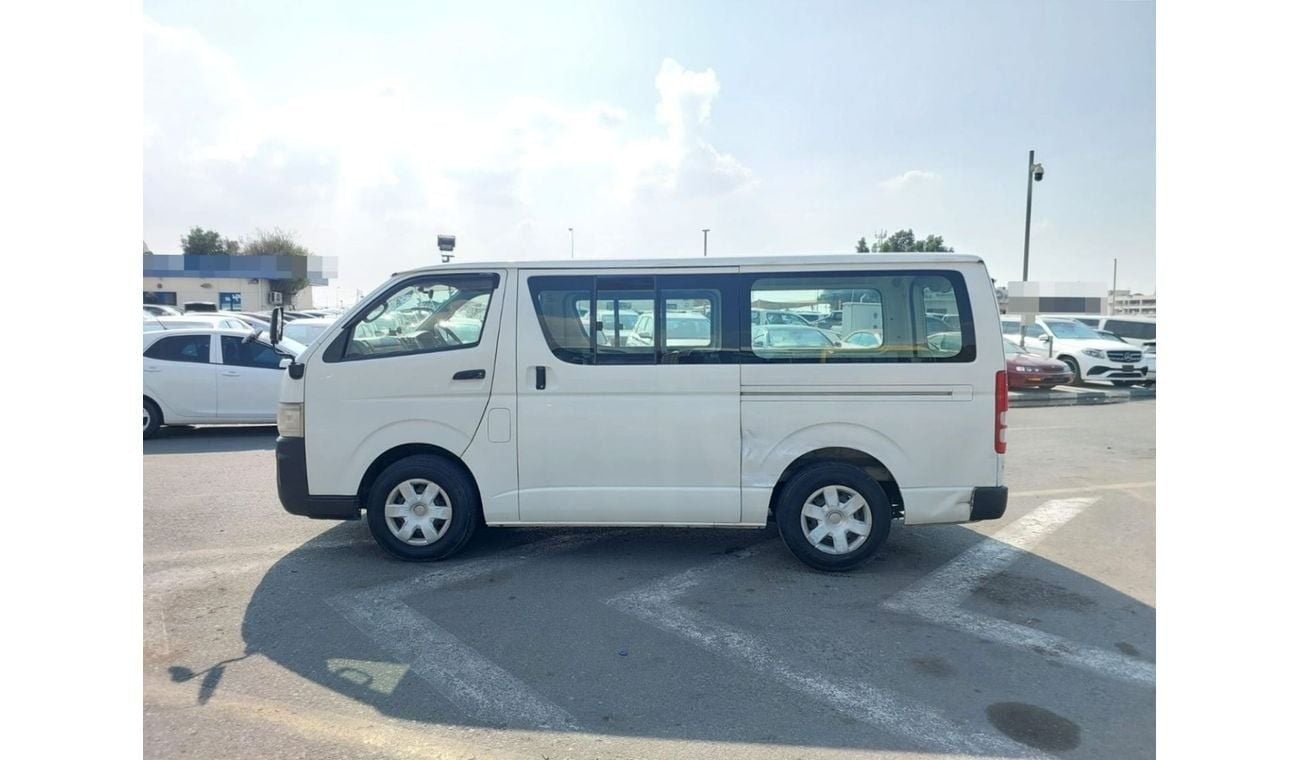 Toyota Hiace TOYOTA HIACE VAN RHD 2007 MODEL 2.5 L DIESEL MANUAL(PM78244)