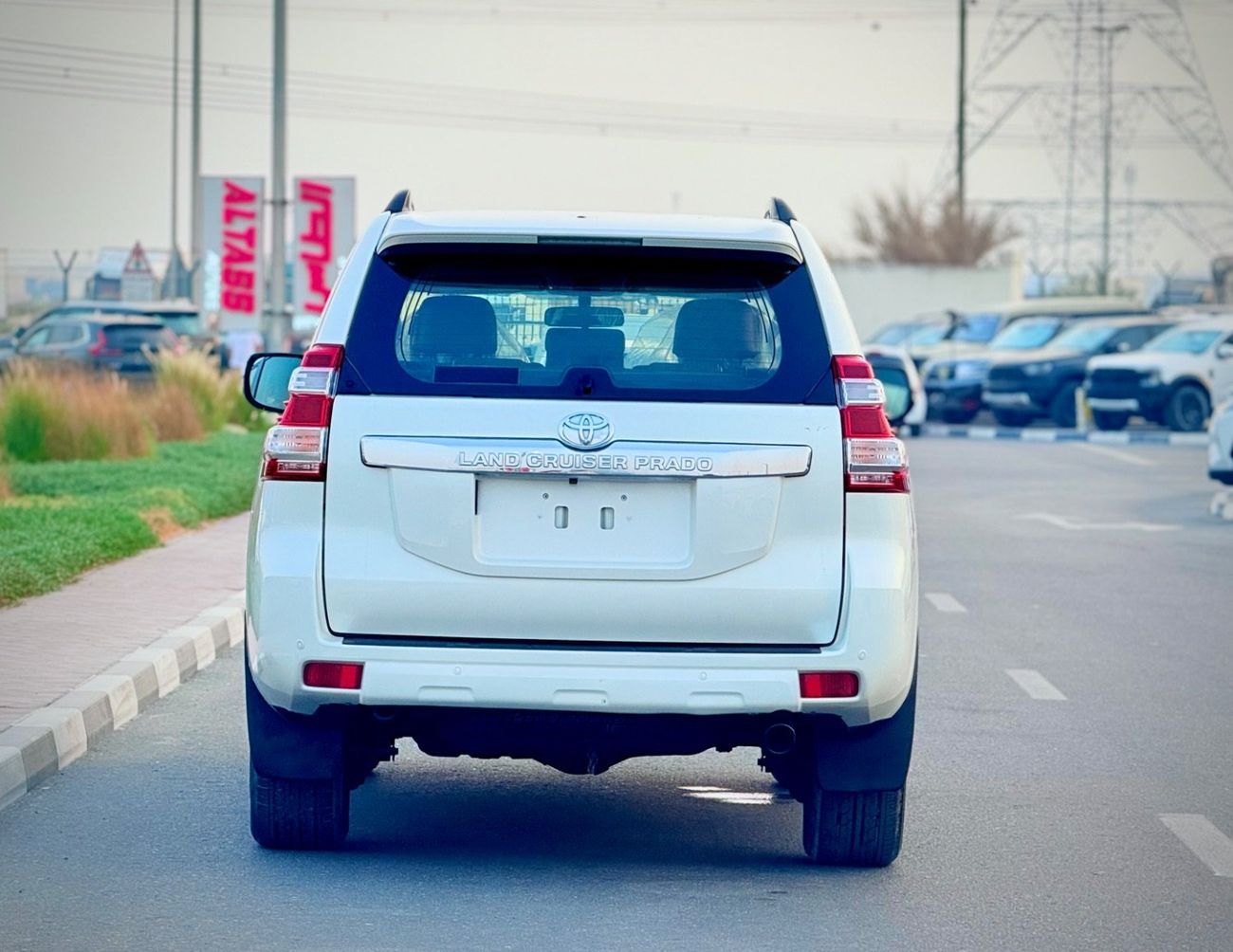 تويوتا برادو 2017 VXR V4 Full Option Top Of The Range Very Clean And Perfect condition