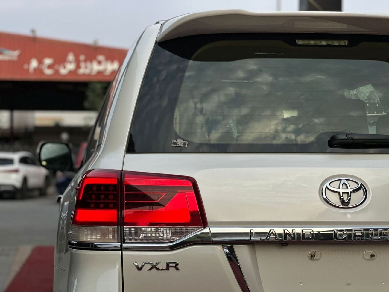 Toyota Land Cruiser VXR 4.6L 4WD