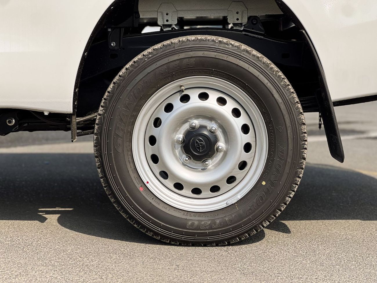 Toyota Hilux EXPORT ONLY - GLS 2.7L 4WD Single Cabin (With Central Diff Lock)