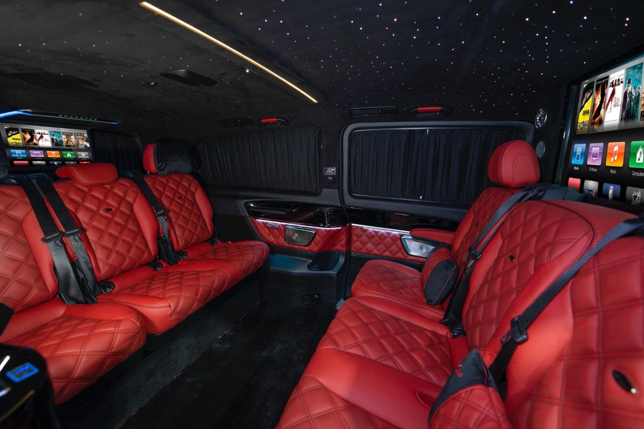 مرسيدس بنز V 300 NEW 2025 MODEL FACELIFT LUXURY EDITION MERCEDES GCC V300 with ADDITIONAL REAR AC - 2 YEARS WARRANTY