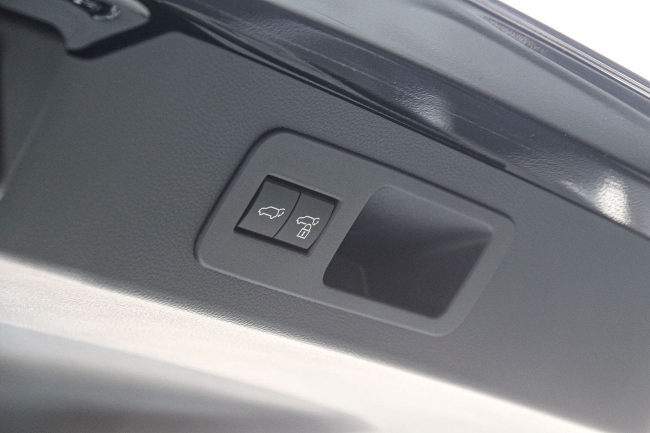 Toyota Land Cruiser Toyota Land Cruiser VX 2025 | 4L | Best Price