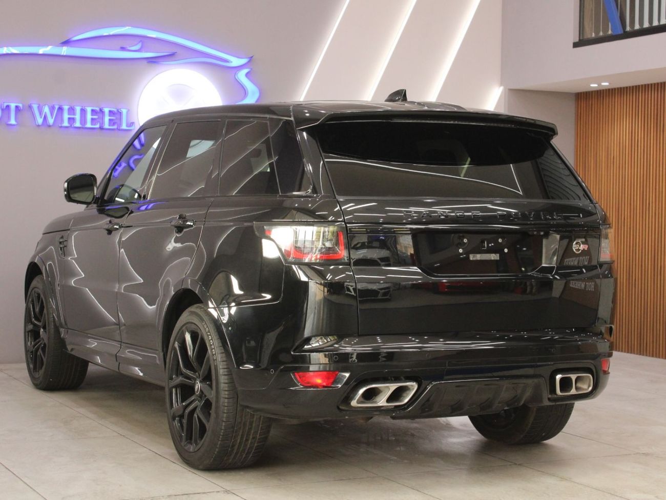 لاند روفر رينج روفر سبورت SVR Carbon Edition 5.0L