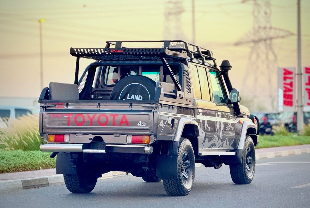 Toyota Land Cruiser Pick Up 2018 RHD Diesel Engine V8 Full Option Car is Very Clean and Perfect Condition