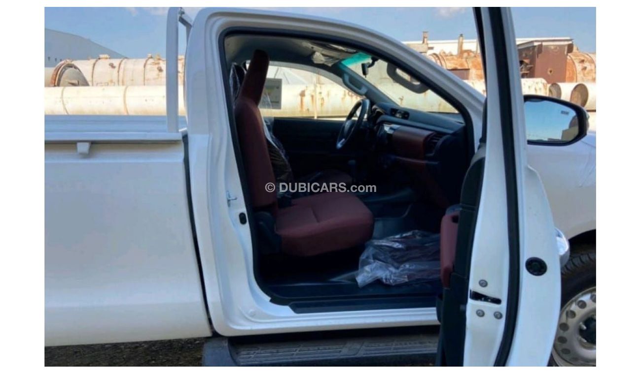 تويوتا هيلوكس 2023 HILUX SC 2.4L DIESEL M/T