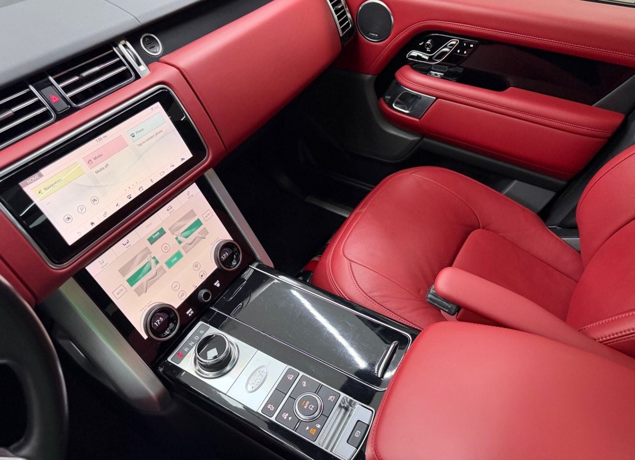 لاند روفر رينج روفر SE .. P400 .. FSH .. V6 .. Perfect Condition