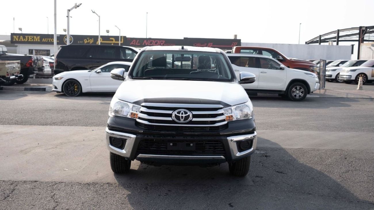 تويوتا هيلوكس GL 2.7L Double Cab Utility RWD