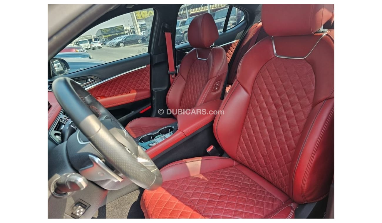 Genesis G70 Royal