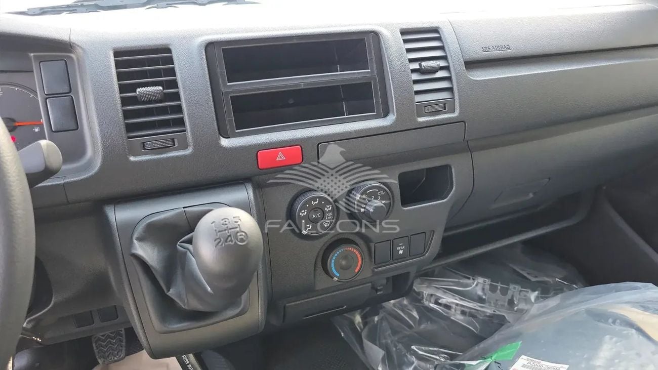 تويوتا هاياس 2.5L PNL VAN STD RF Manual