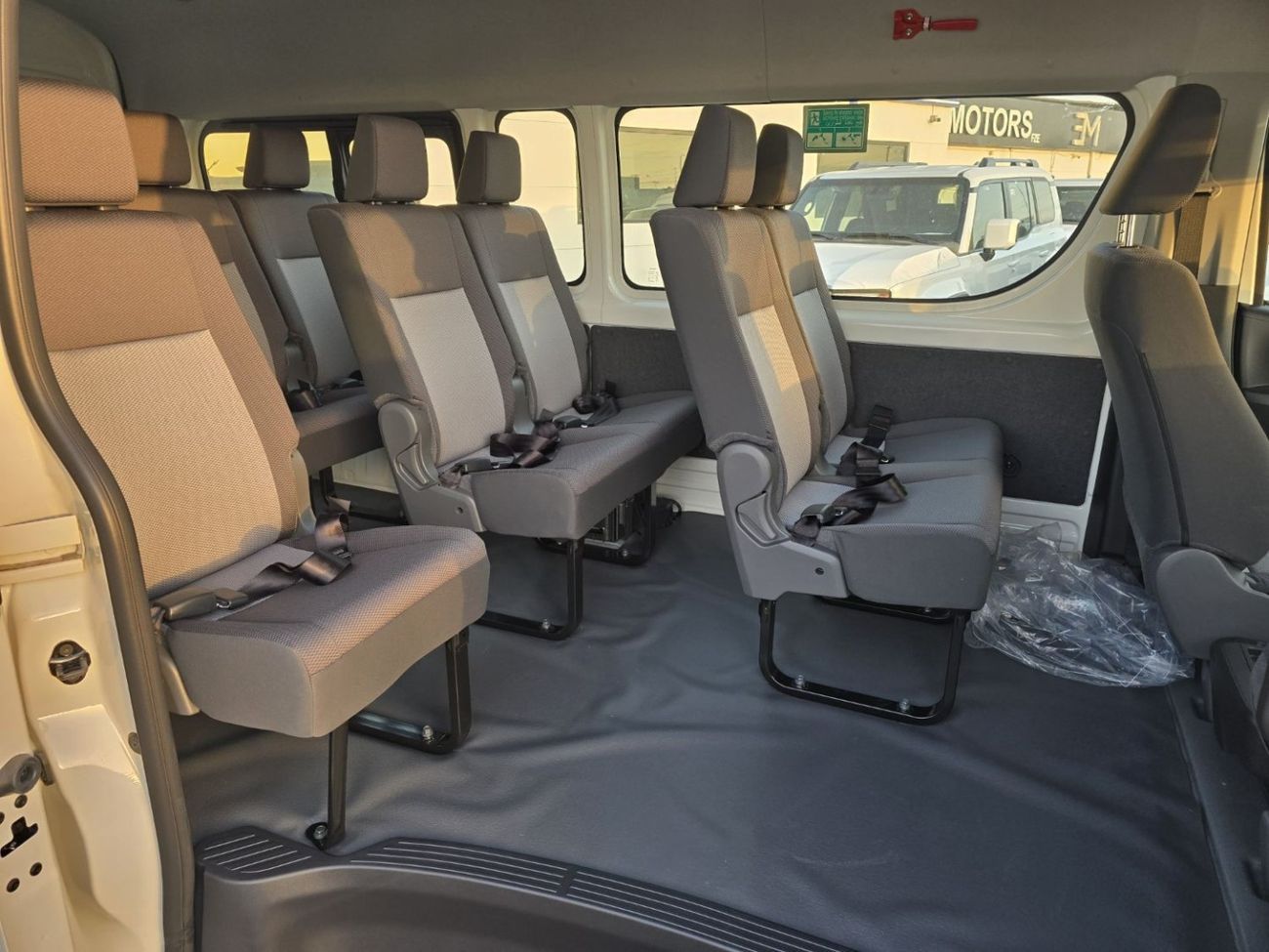 Toyota Hiace 3.5L PETROL A/T 12 SEATER PASSANGER VAN