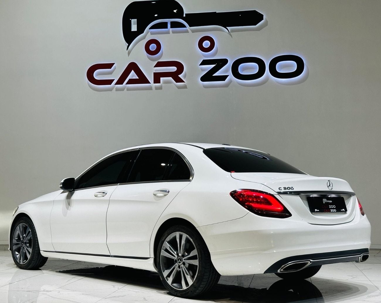 مرسيدس بنز C 300 Luxury 2.0L