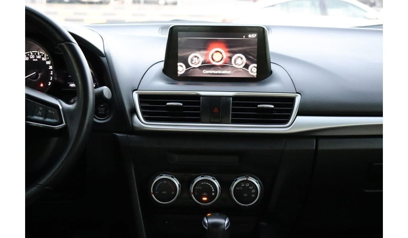 مازدا 3 Luxury Plus 2.0L MAZDA 3 FULL OPTION/ GCC / 2017 / First Owner
