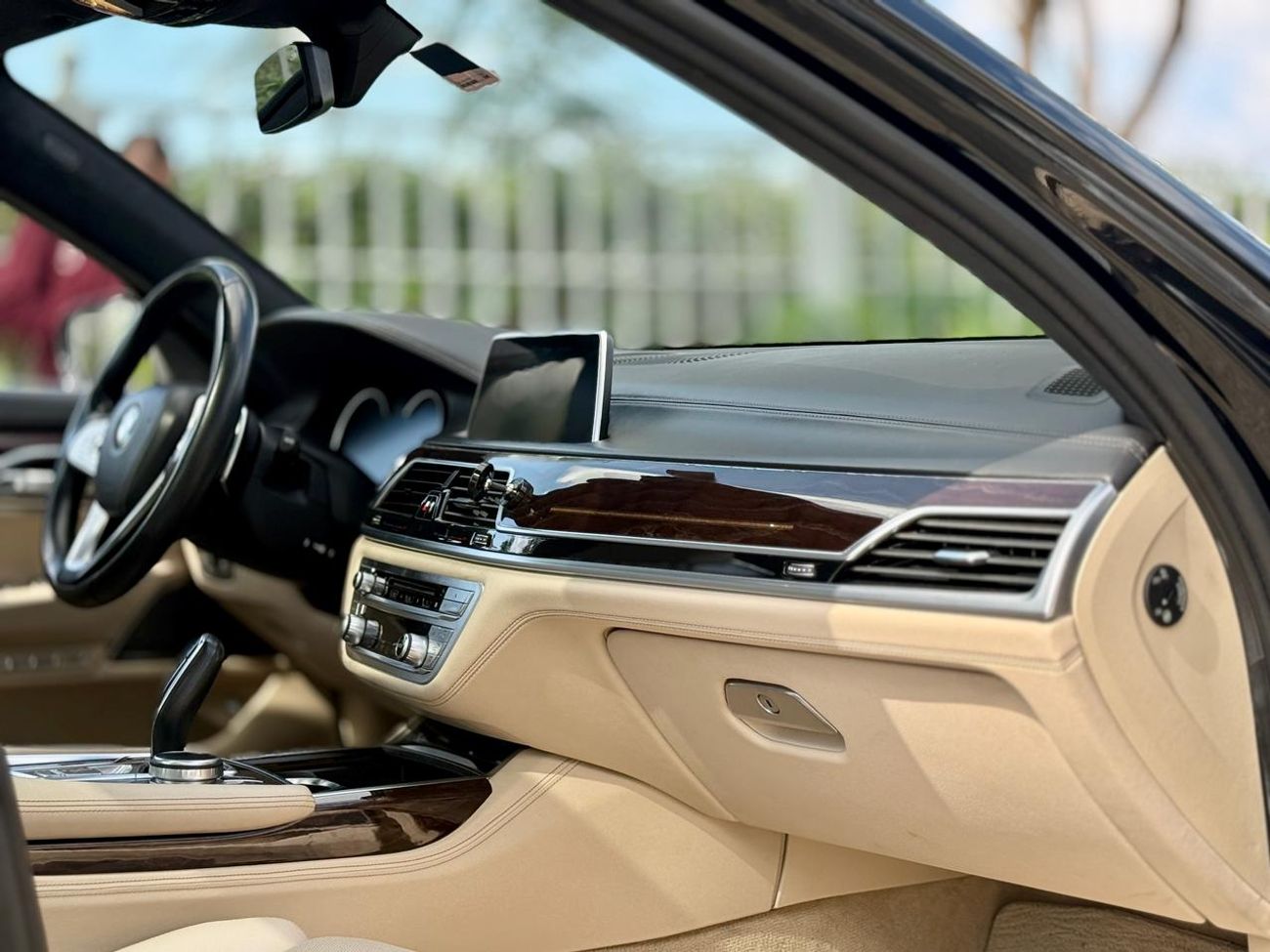 BMW 740Li Std 3.0L 1567 AED Monthly II BMW 740IL II 0% Down Payment II Still Under Warranty to 2027