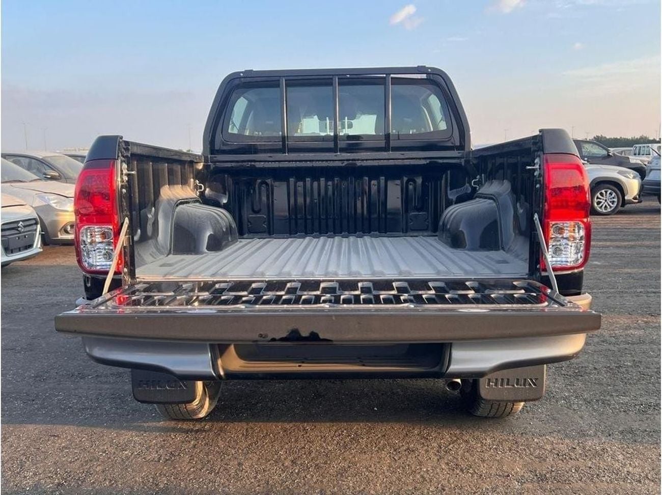 تويوتا هيلوكس GLX TOYOTA HILUX 2.7 4x4 DC PETROL AUTOMATIC FOR NIGERIA