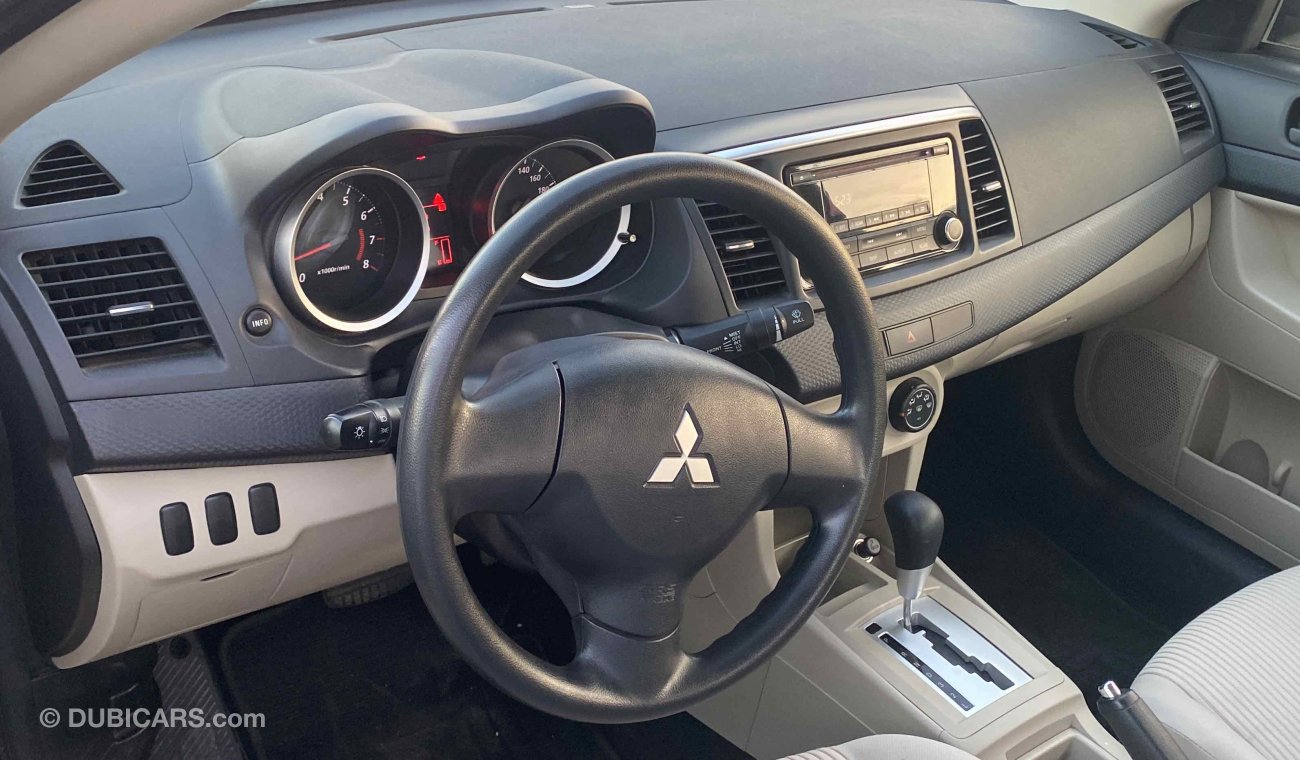 Mitsubishi Lancer ‏بدون صبغ