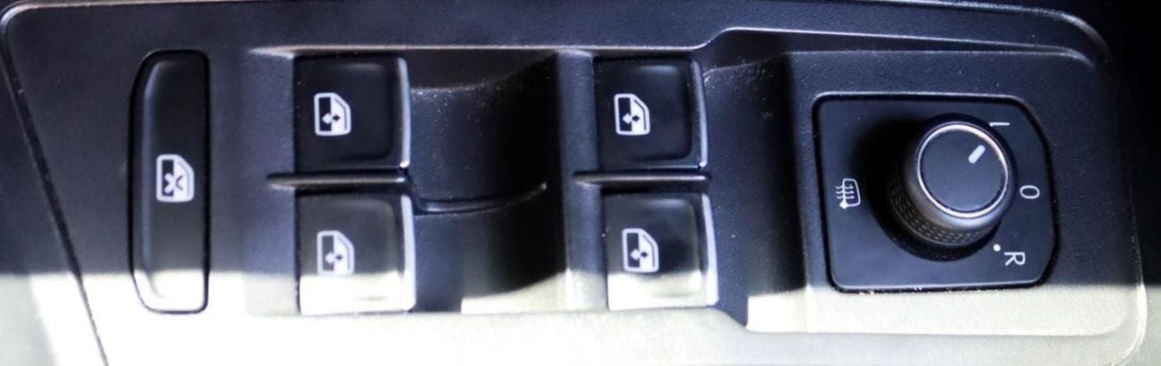 Volkswagen T ROC Life 1.4L Volkswagen T-Roc 2021 GCC, without accidents, in excellent condition 837 PM