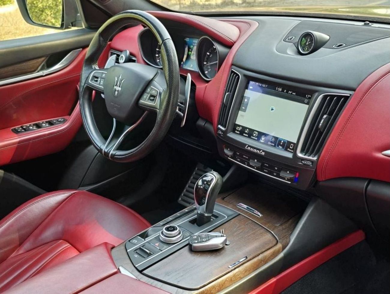 Maserati Levante 3.0T V6 Modena MASERATI LEVANTE 2017 3.0L V6 // AWD // IN MINT CONDITION // WELL MAINTAINED