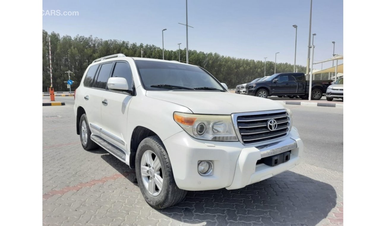 Toyota Land Cruiser Toyota landcruser g_xr 2013 V8 g cc full options