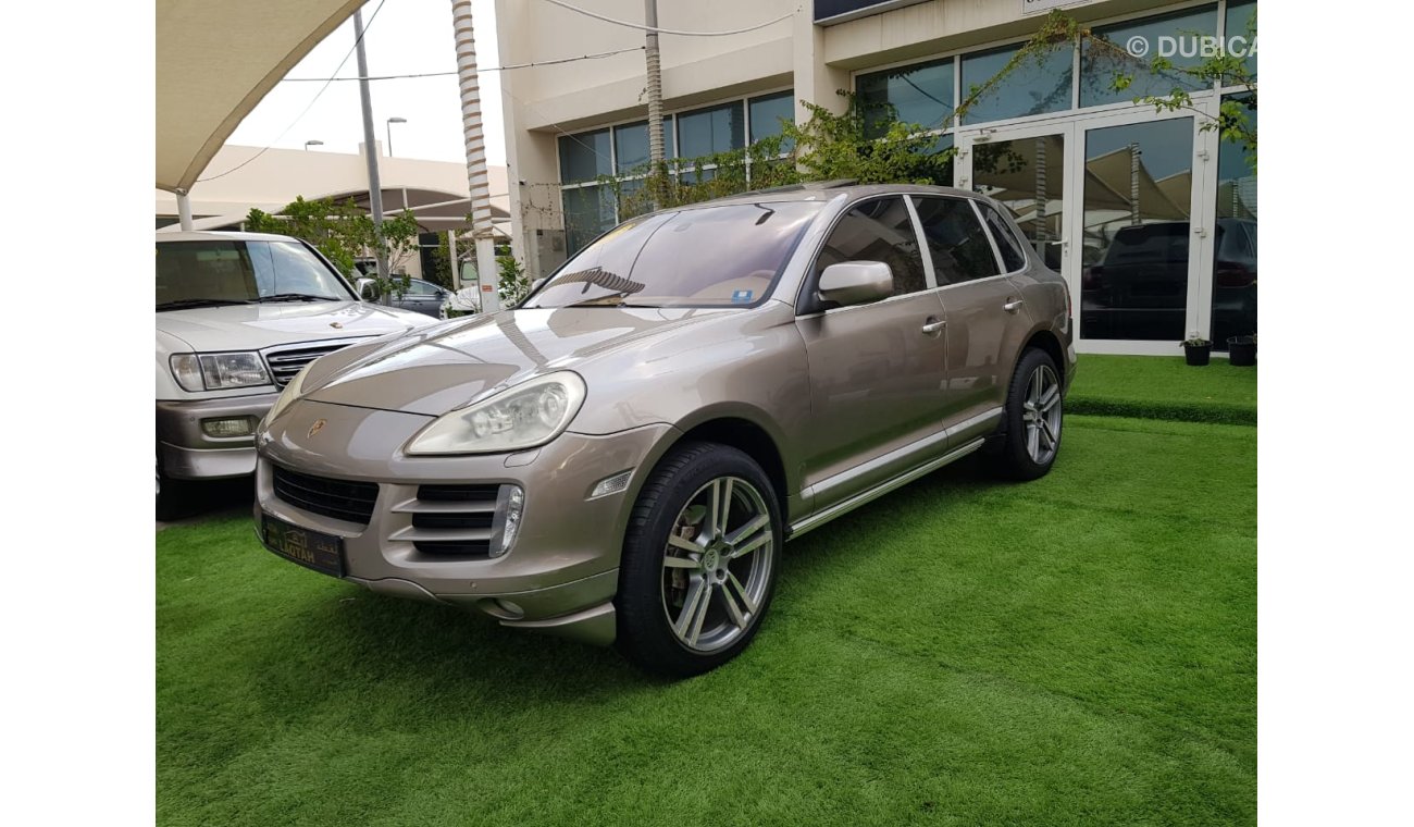 Porsche Cayenne S Gulf - number one - hatch - leather - alloy wheels - without accidents, in excellent condition, with