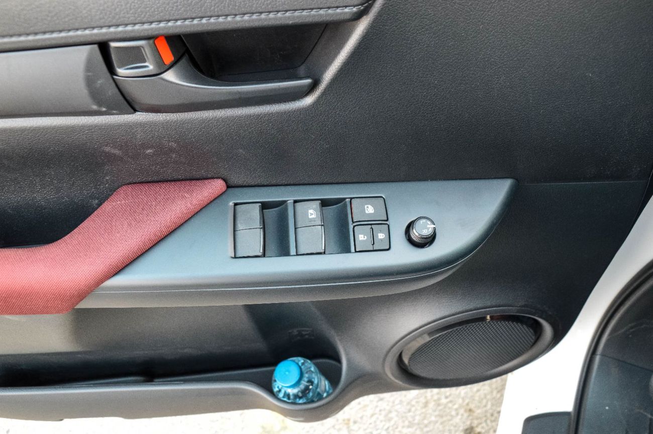 Toyota Hilux TOYOTA HILUX GLS 2.7L RWD PETROL PICKUP 2025