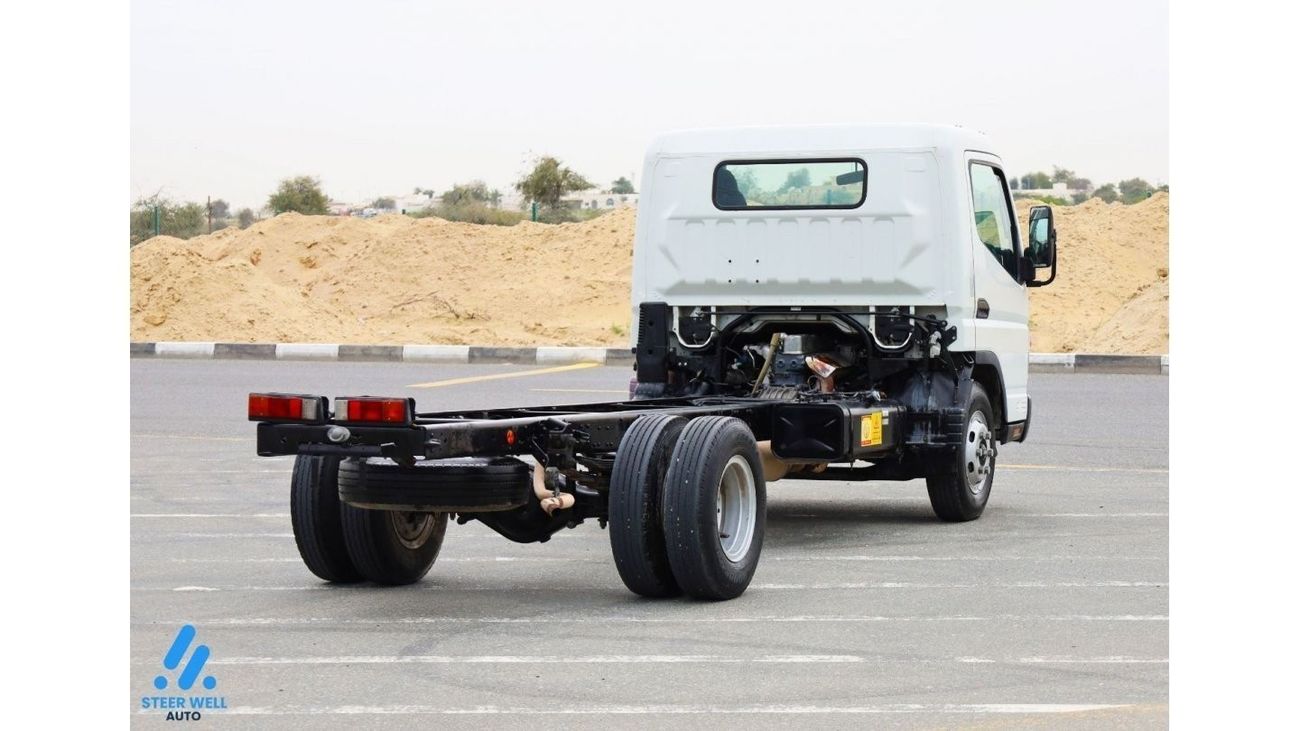 Mitsubishi Fuso Canter Pick Up 4.2L RWD Diesel Manual / Excellent Condition / GCC / Ready to Drive