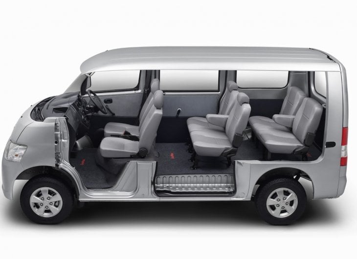 Daihatsu Gran Max interior - Seats