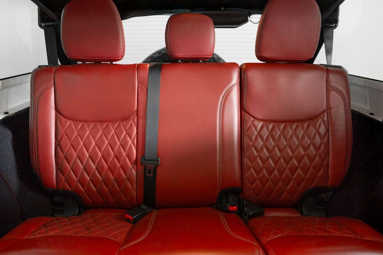 Jeep Wrangler Unlimited Sport 3.6L A/T