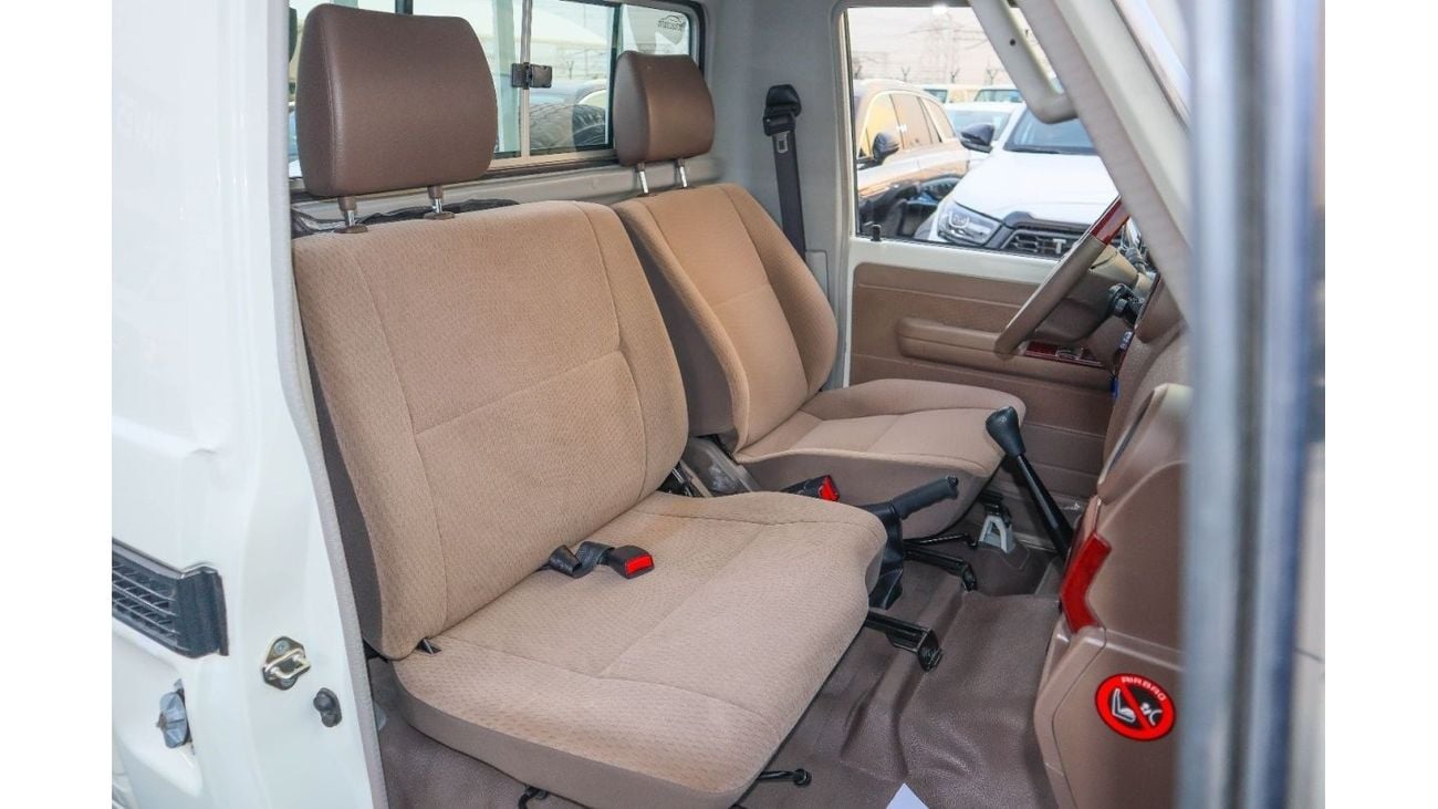 تويوتا لاند كروزر بيك آب مقصورة فردية Std