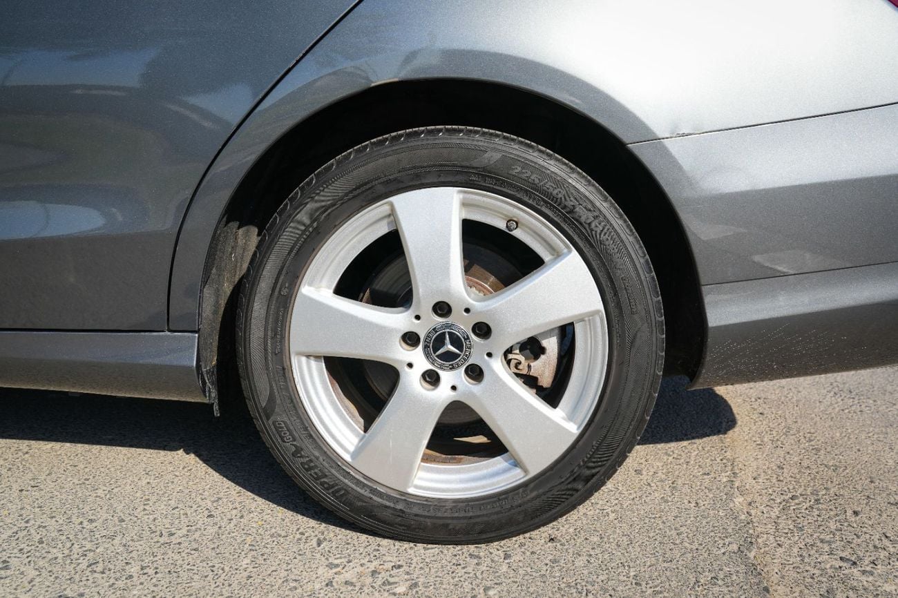 مرسيدس بنز C 200 2018 KOREAN SPECS!! IMMACULATE CONDITION