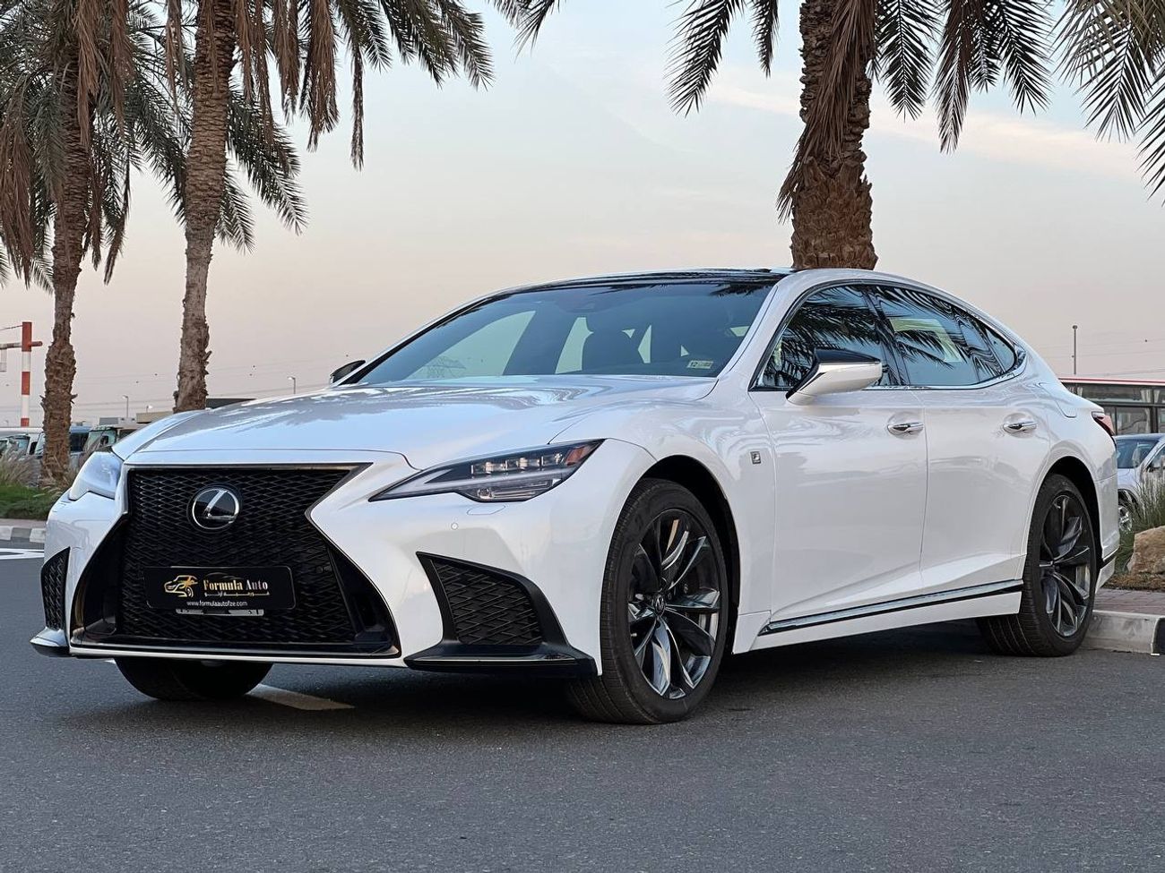 Lexus LS500 F SPORT AWD 3.5L PTR A/T // 2021 // FULL OPTION WITH RADAR , PANORAMIC ROOF // SPECIAL OFFER // BY F