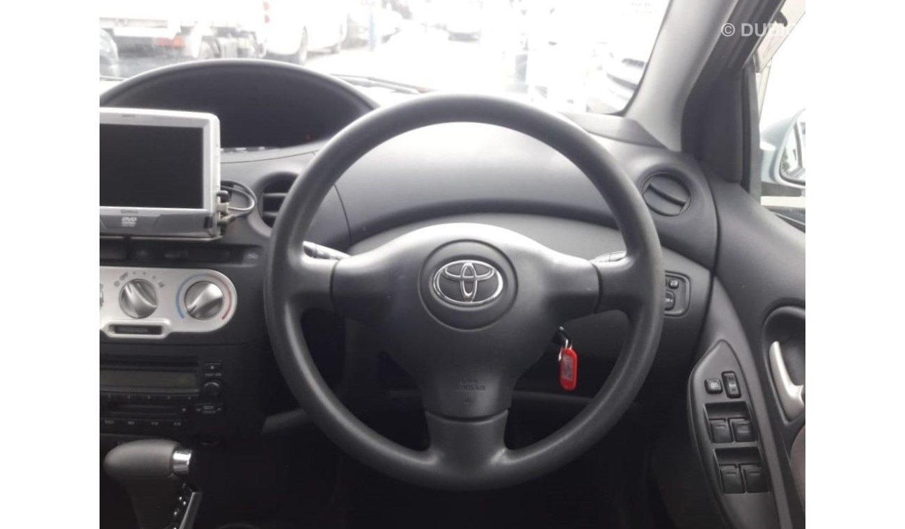 تويوتا يارس Toyota Vitz Right Hand Drive (Stock PM 823)