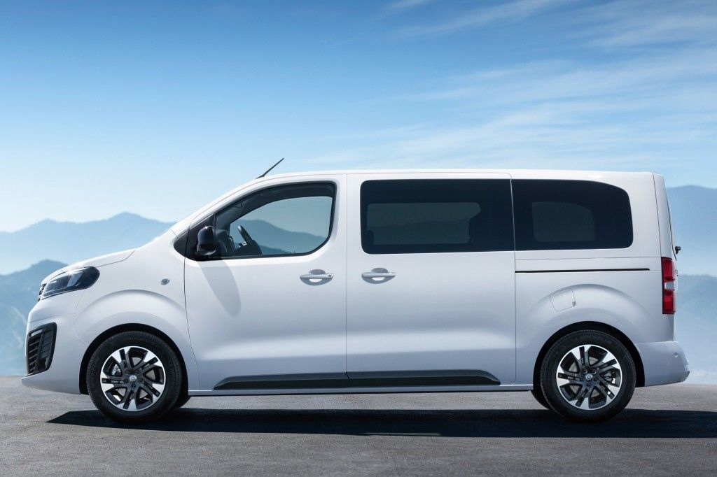 Opel Zafira Life exterior - Side Profile