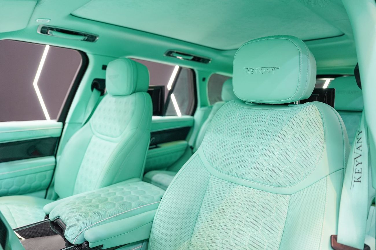 Land Rover Range Rover HSE P530 4.4L Vogue, Full Keyvany Kit, Rear Entertainment, Panoramic Roof w/ Starlight!!