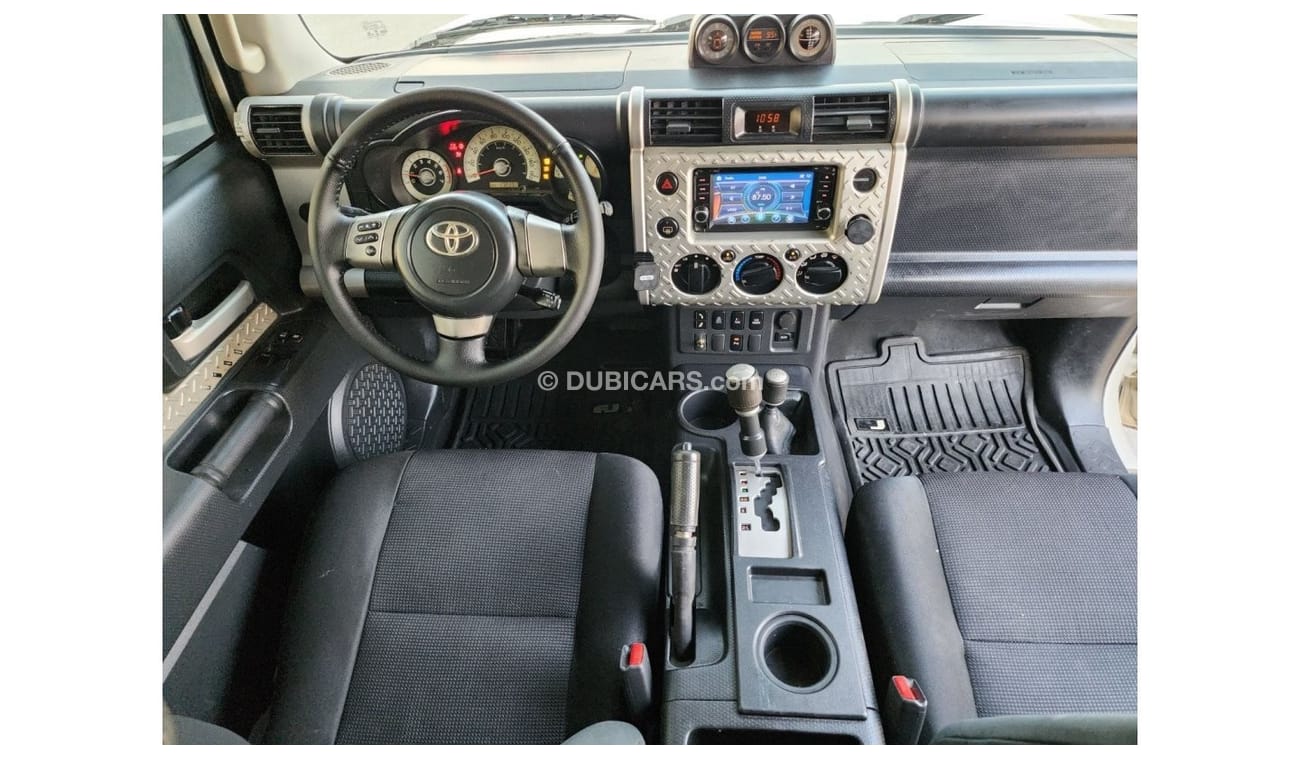 Toyota FJ Cruiser GCC specifications