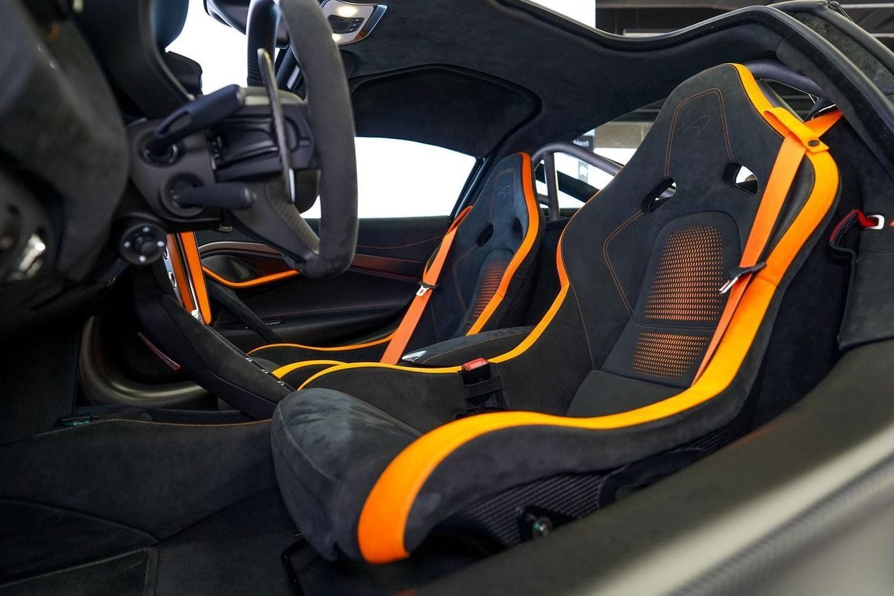 McLaren 750S COUPE
