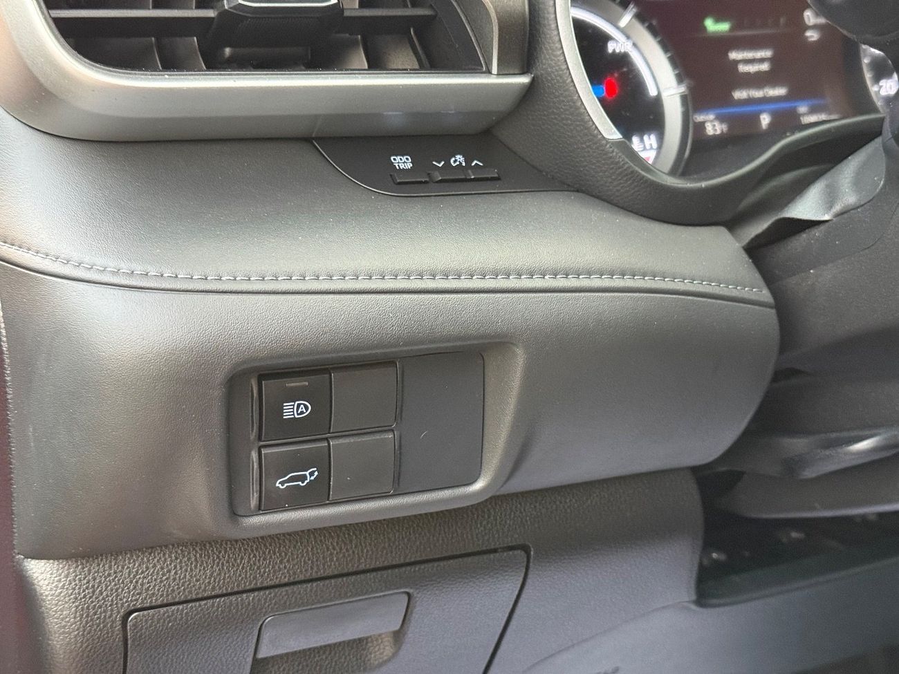 Toyota Highlander 2021 TOYOTA HIGHLANDER XLE HYBRID AWD FULL OPTIONS IMPORTED FROM USA