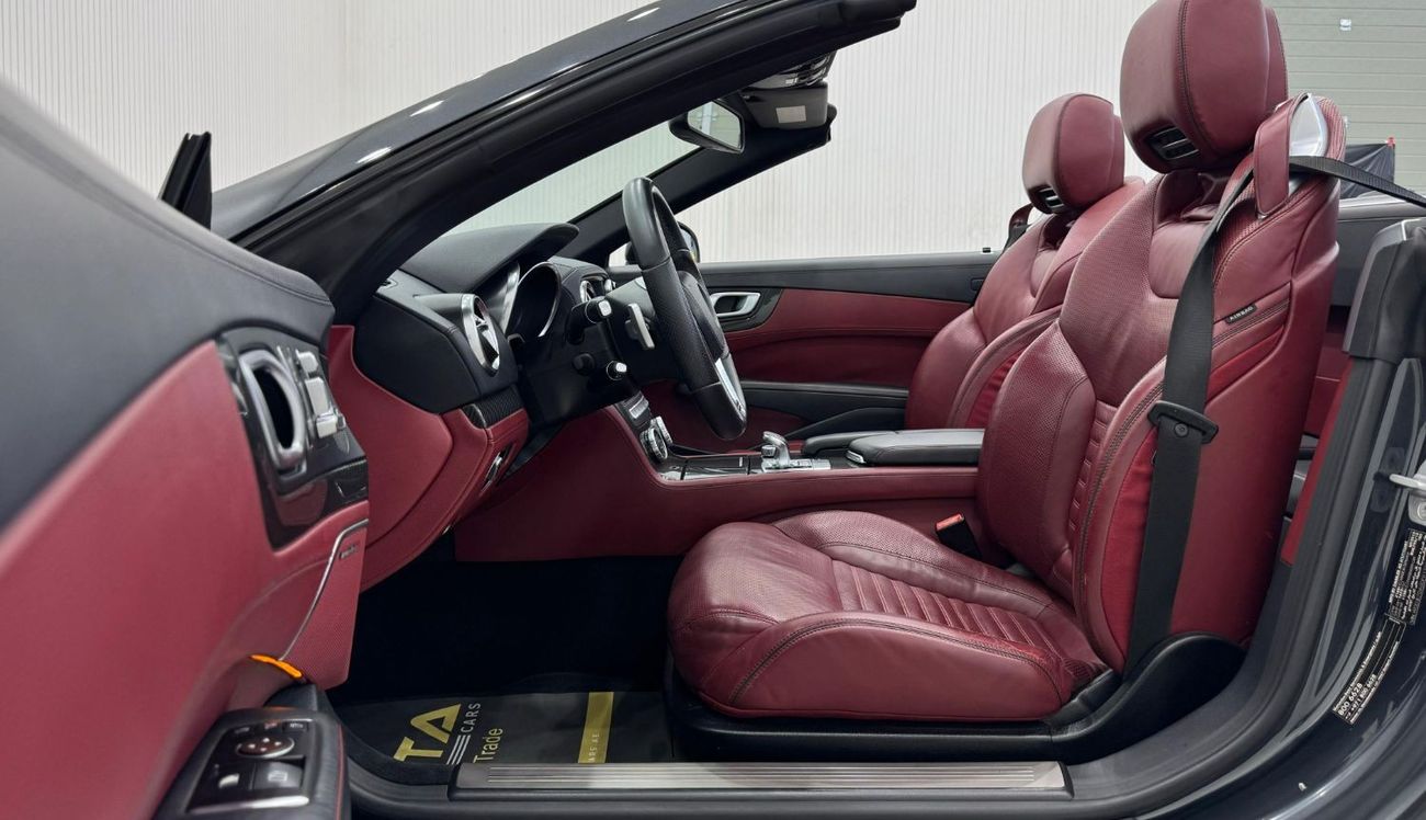 Mercedes-Benz SL 500 Std 4.7L 2013 Mercedes-Benz SL500, Full Service History, Excellent Condition, GCC