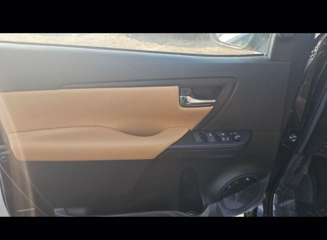 تويوتا فورتونر EXR 2.7L (160 HP) TOYOTA FORTUNER 2.7L PETROL AUTO WD 2025