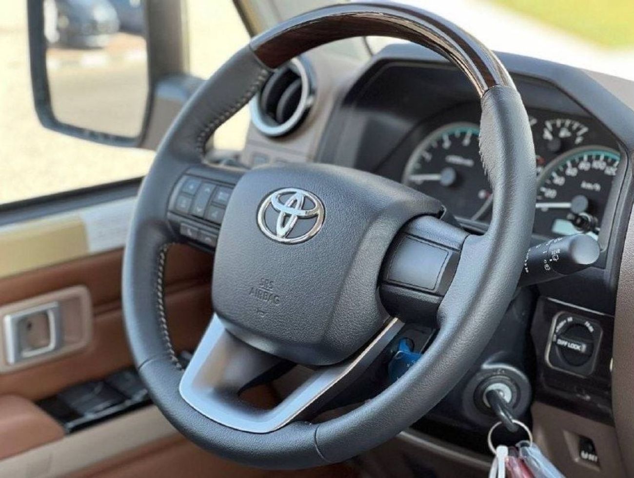 تويوتا لاند كروزر 70 LC76 2.8L DSL A/T // 2024 // FULL OPTION WITH  CRUISE CONTROL , DVD&REAR CAMERA // SPECIAL OFFER //