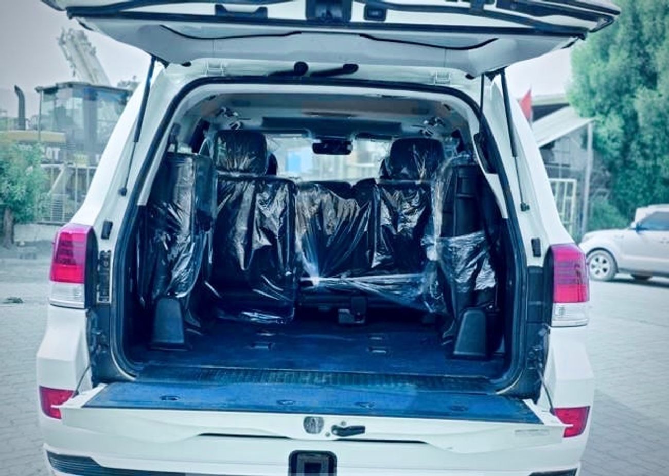 تويوتا لاند كروزر 2017 Model ZX RHD Diesel Engine Full Option Very clean and perfect condition