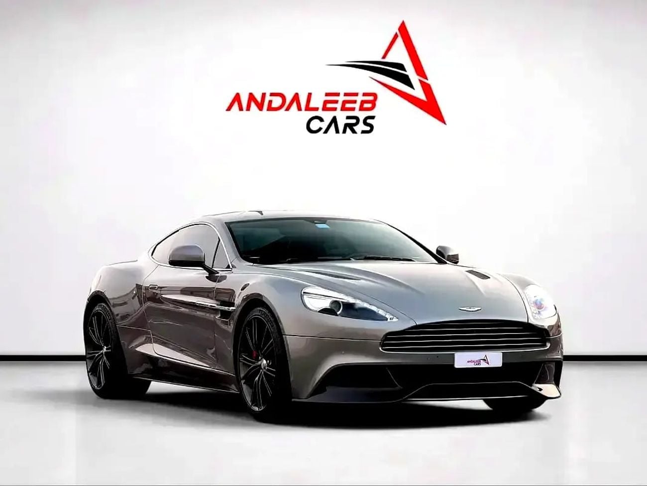 أستون مارتن فانكويش فولانتي RARE FULL CARBON SPEC | GCC | V12 ENGINE