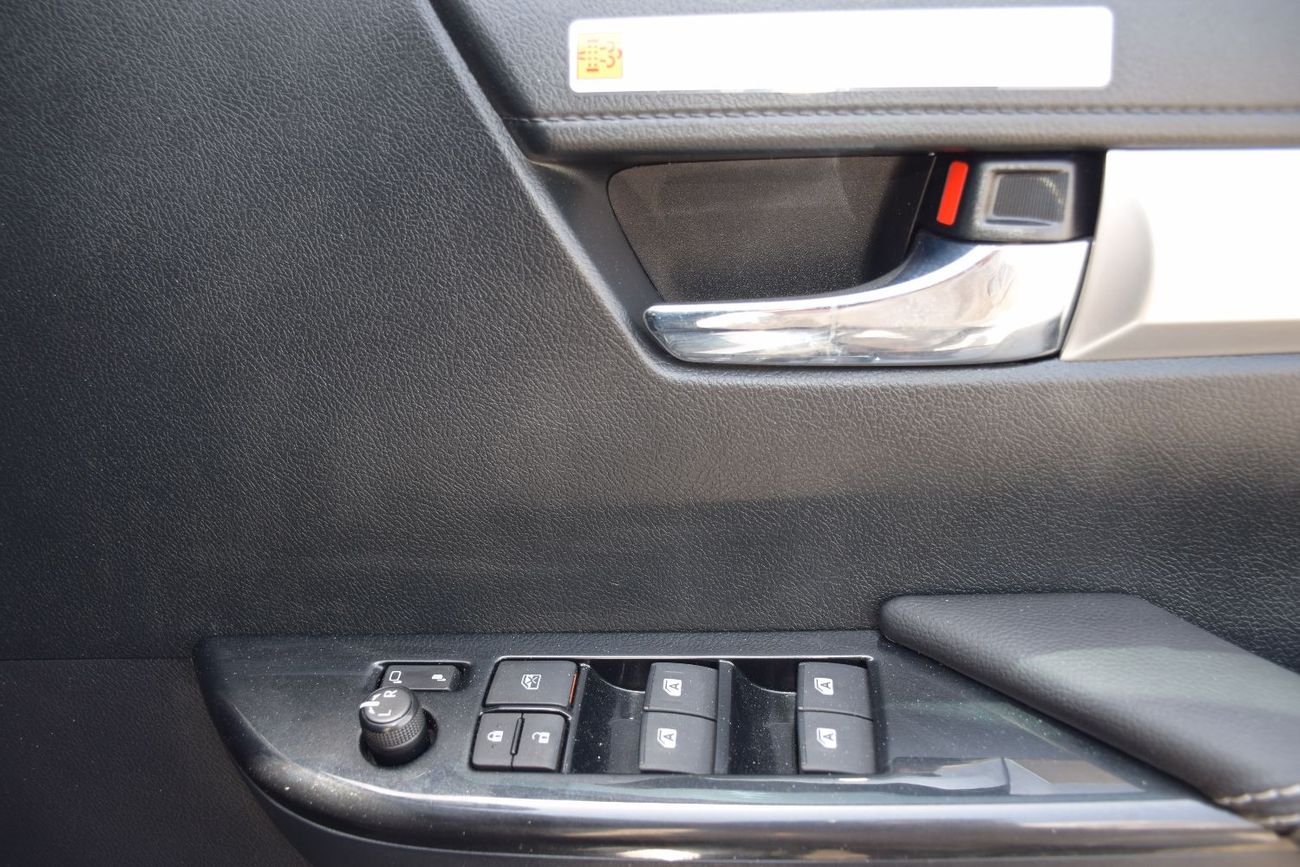 Toyota Hilux S GLX 2.8L AWD A/T