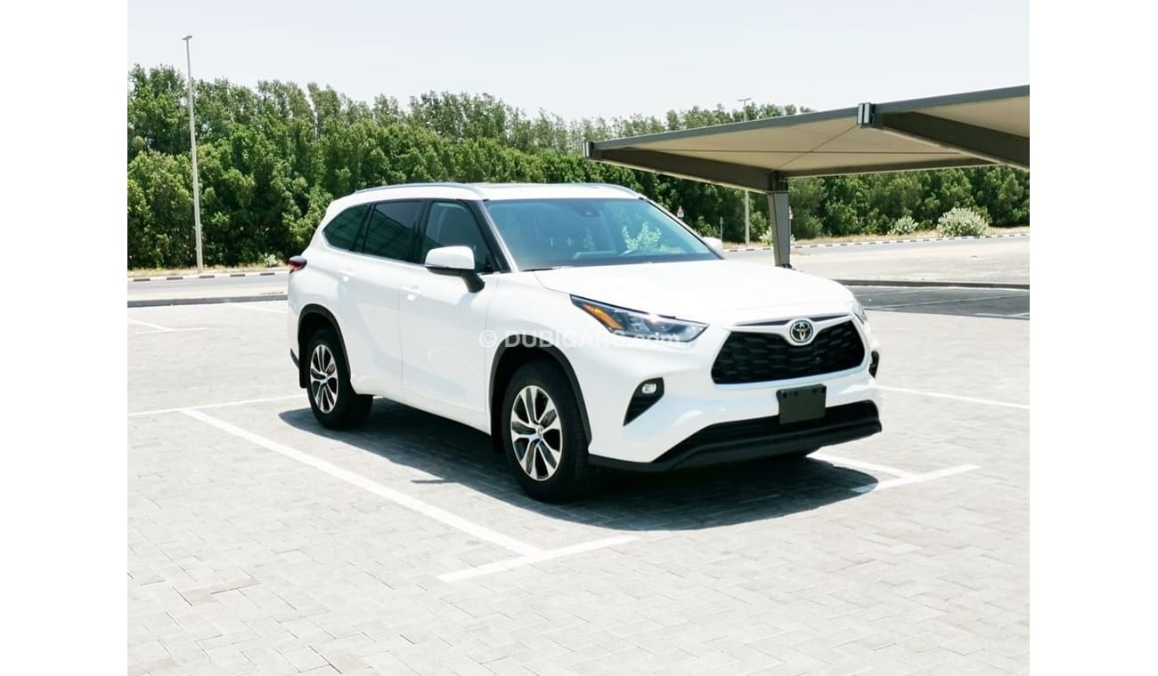 Toyota Highlander Toyota Highlander XLE-2021-White