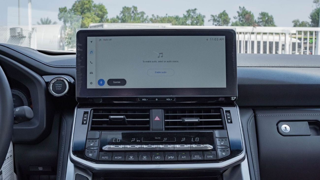 تويوتا لاند كروزر 2026 Toyota Land Cruiser 300 VXR 3.5L AT Petrol Twin Turbo (White-red)