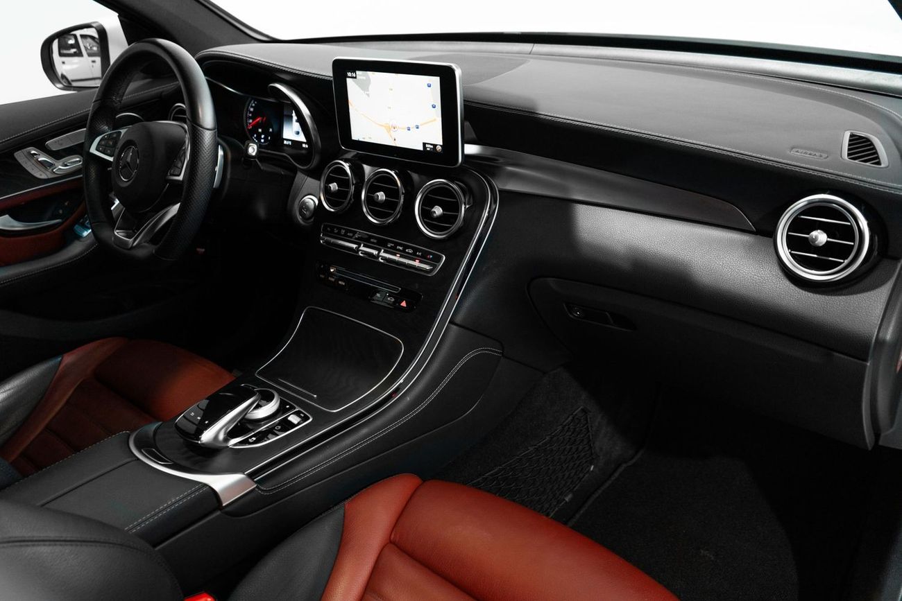 مرسيدس بنز GLC 250 4MATIC