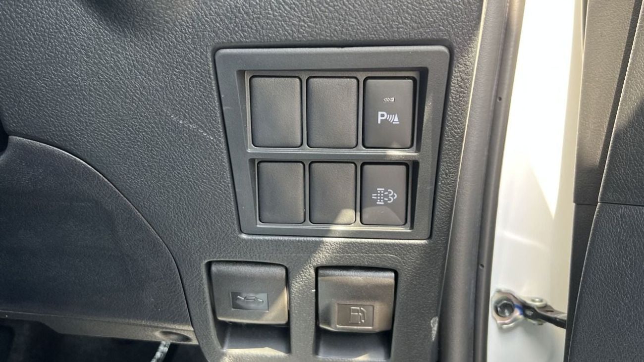 تويوتا هيلوكس S GLX 2.8L 4WD A/T