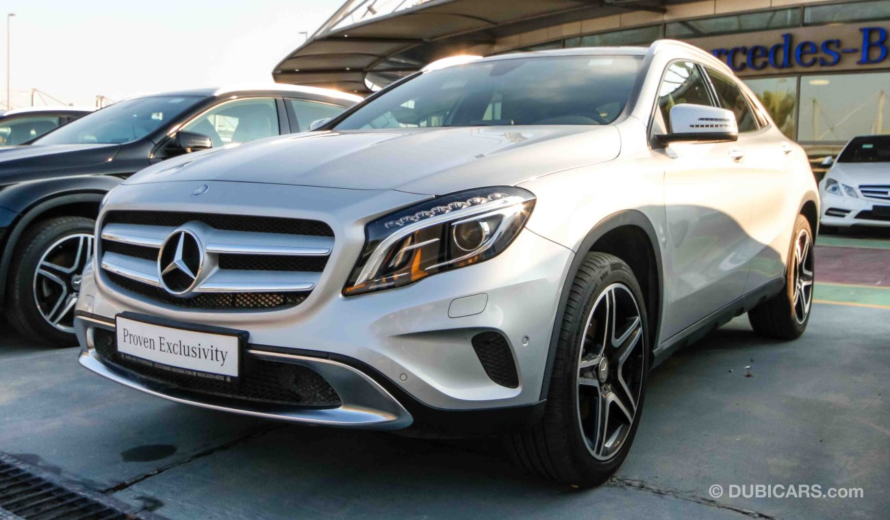 مرسيدس بنز GLA 250 4 Matic