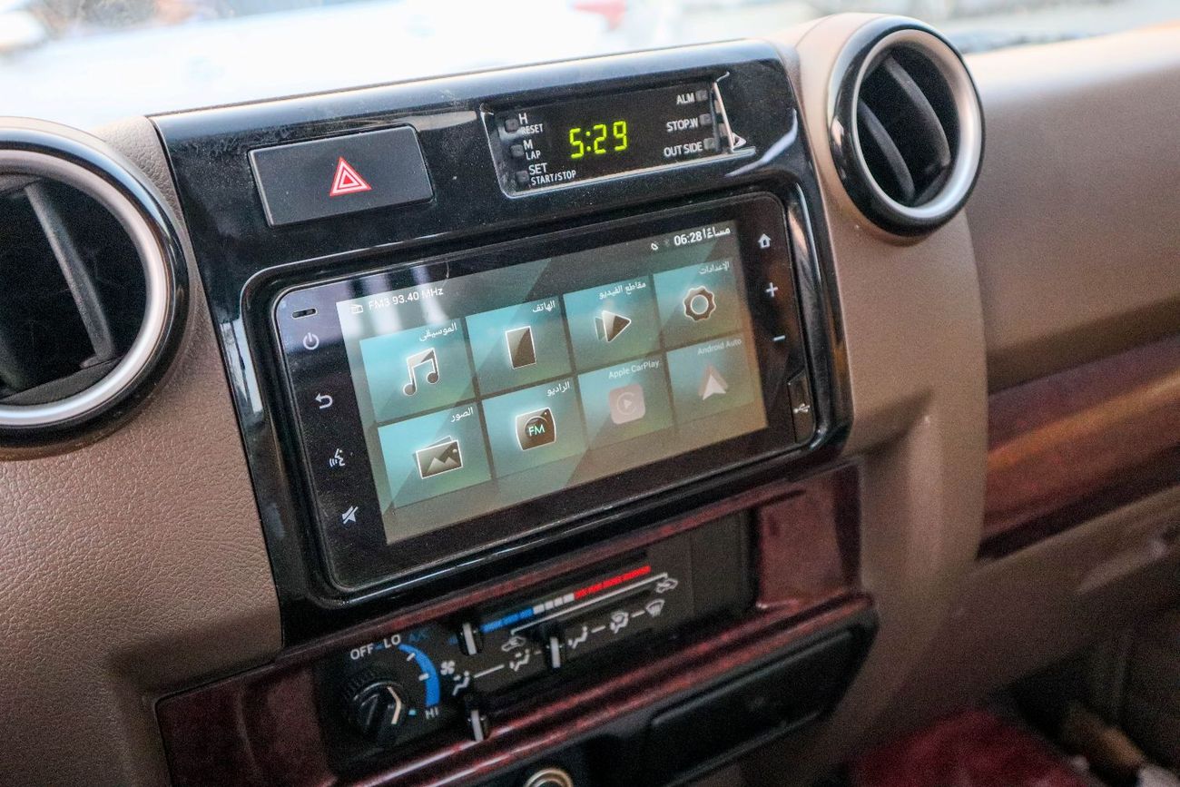 تويوتا لاند كروزر بيك آب Std 4.0L Single Cab Utility 4WD