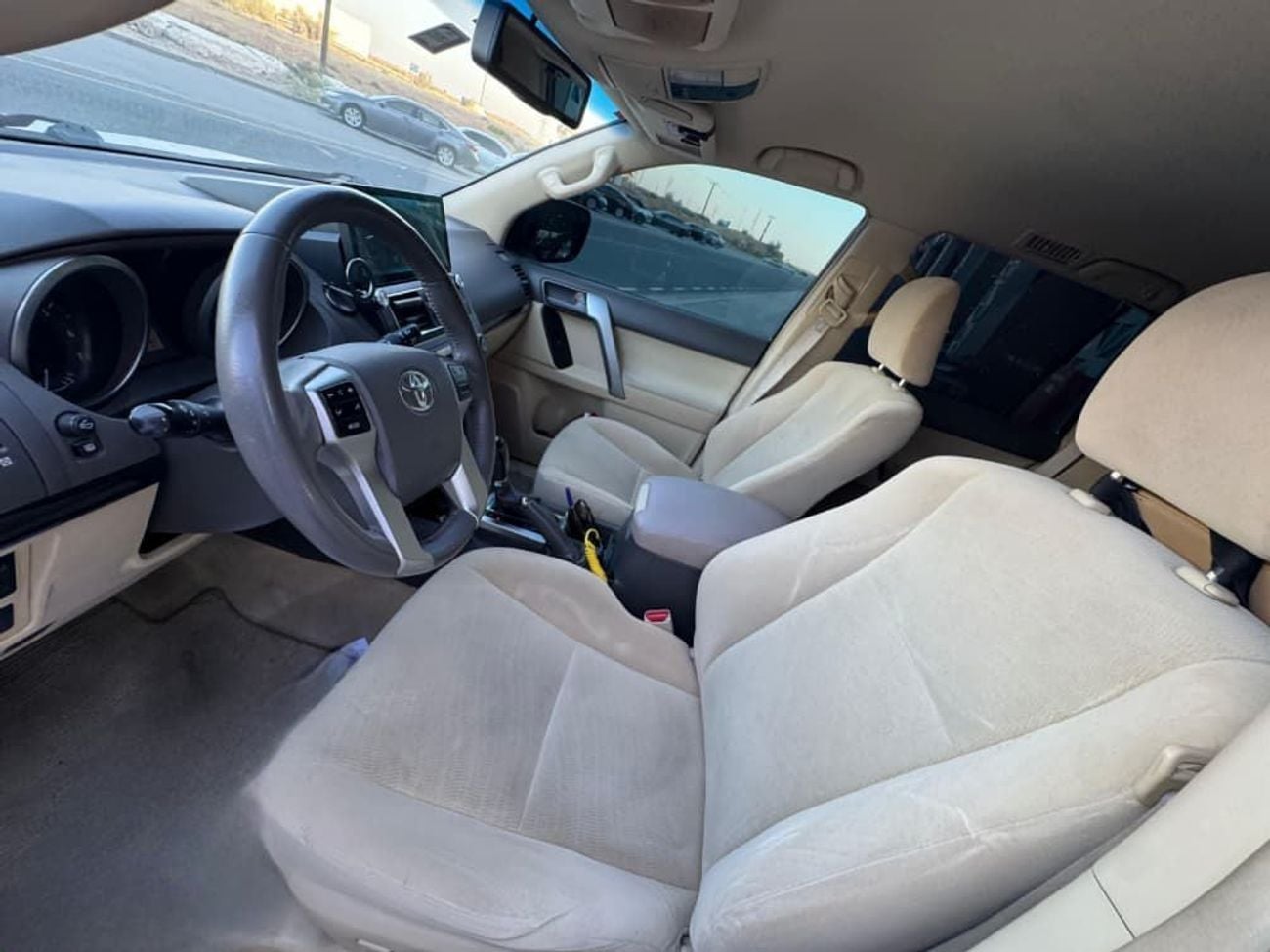 Toyota Prado GXR / GCC / 4x4 / BIG SCREEN / LOW MILEAGE / RIMS / PERFECT CONDITION